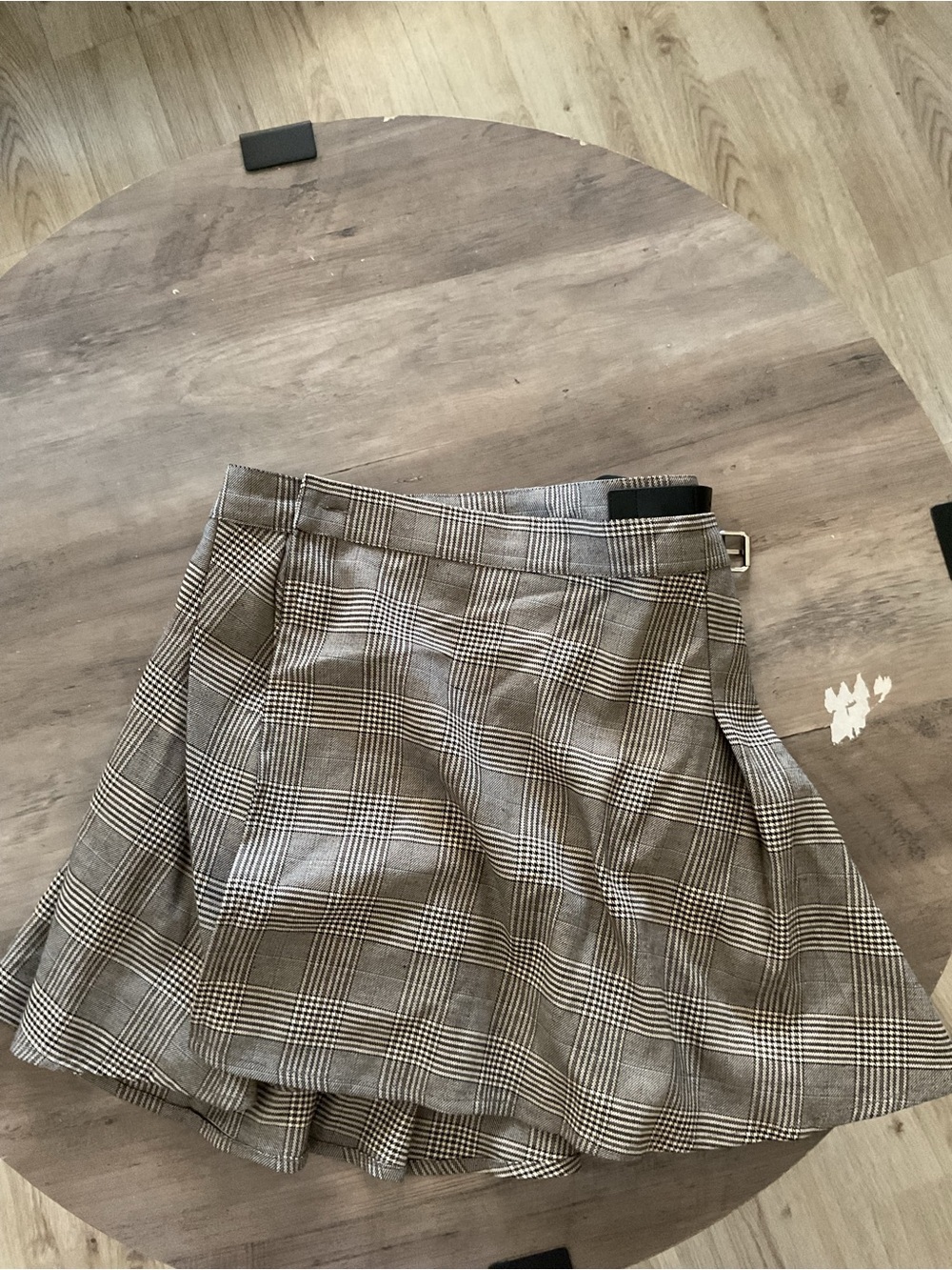 Forever 21 Gray Plaid Pleated Skirt - Picture 3 of 6